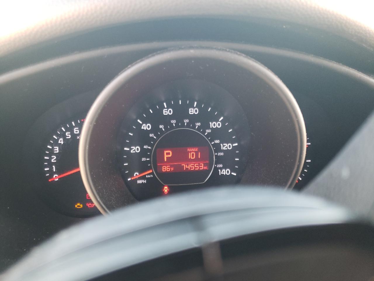 Фото 8 с аукциона – 2015 KIA SOUL + с VIN KNDJP3A59F7787879