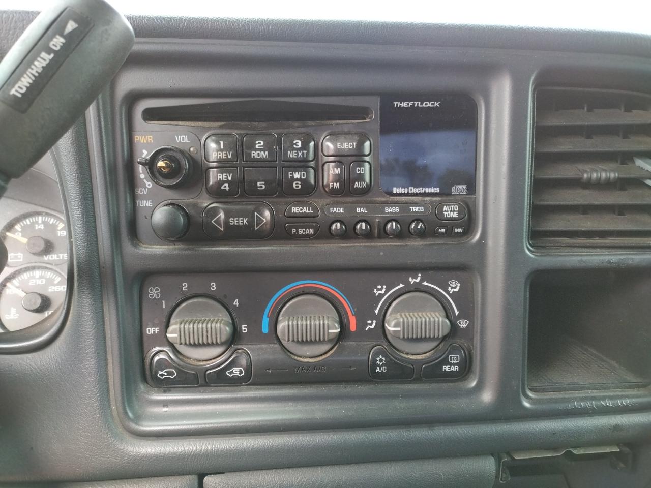 Photo 9 from auction – 2002 CHEVROLET AVALANCHE with VIN 3GNEC13T02G110271