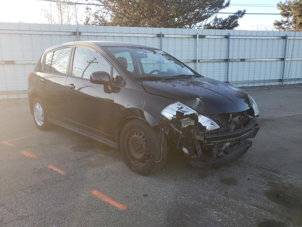 NISSAN VERSA S 2007 with VIN 3N1BC13E47L366511 - Photo from auction
