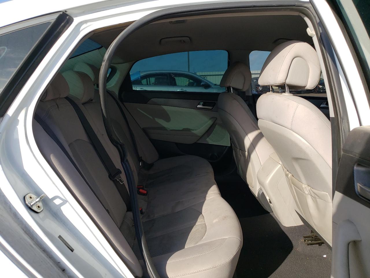 Photo 6 from auction – 2016 HYUNDAI SONATA SE with VIN 5NPE24AF7GH399867
