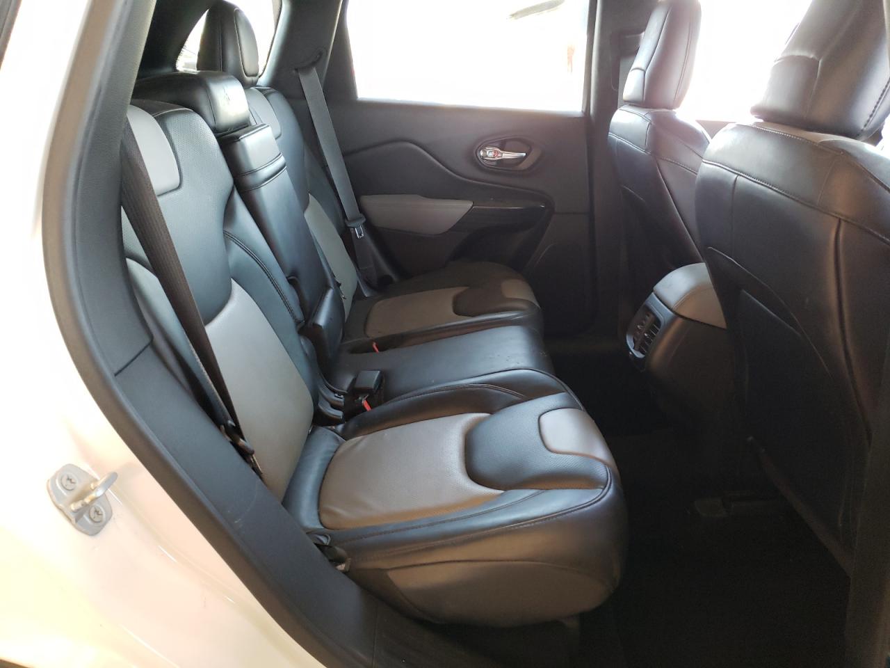 Photo 6 from auction – 2014 JEEP CHEROKEE L with VIN 1C4PJLDS1EW241840