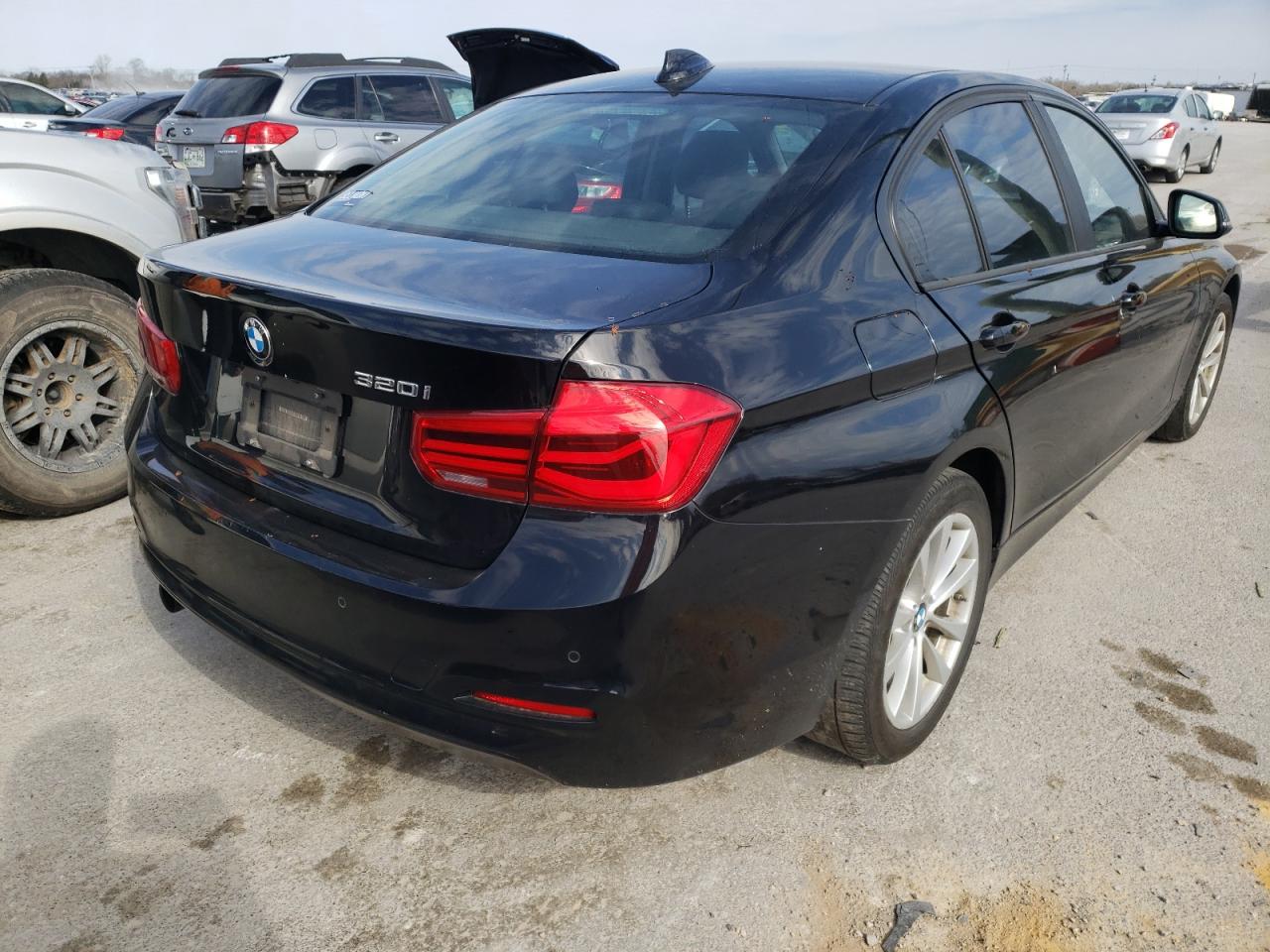 Photo 4 from auction – 2016 BMW 320 I with VIN WBA8E1G50GNU12148