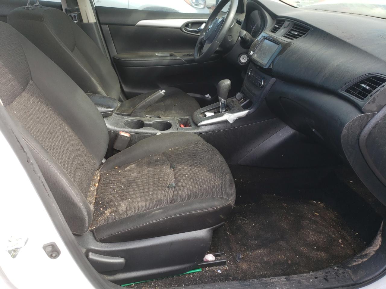Photo 5 from auction – 2019 NISSAN SENTRA S with VIN 3N1AB7AP1KY267100