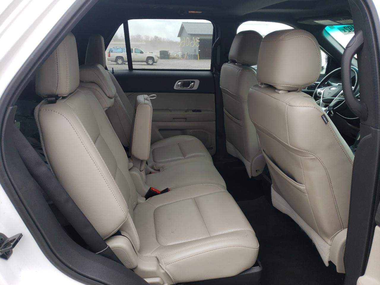 Photo 6 from auction – 2014 FORD EXPLORER L with VIN 1FM5K8F86EGA20369