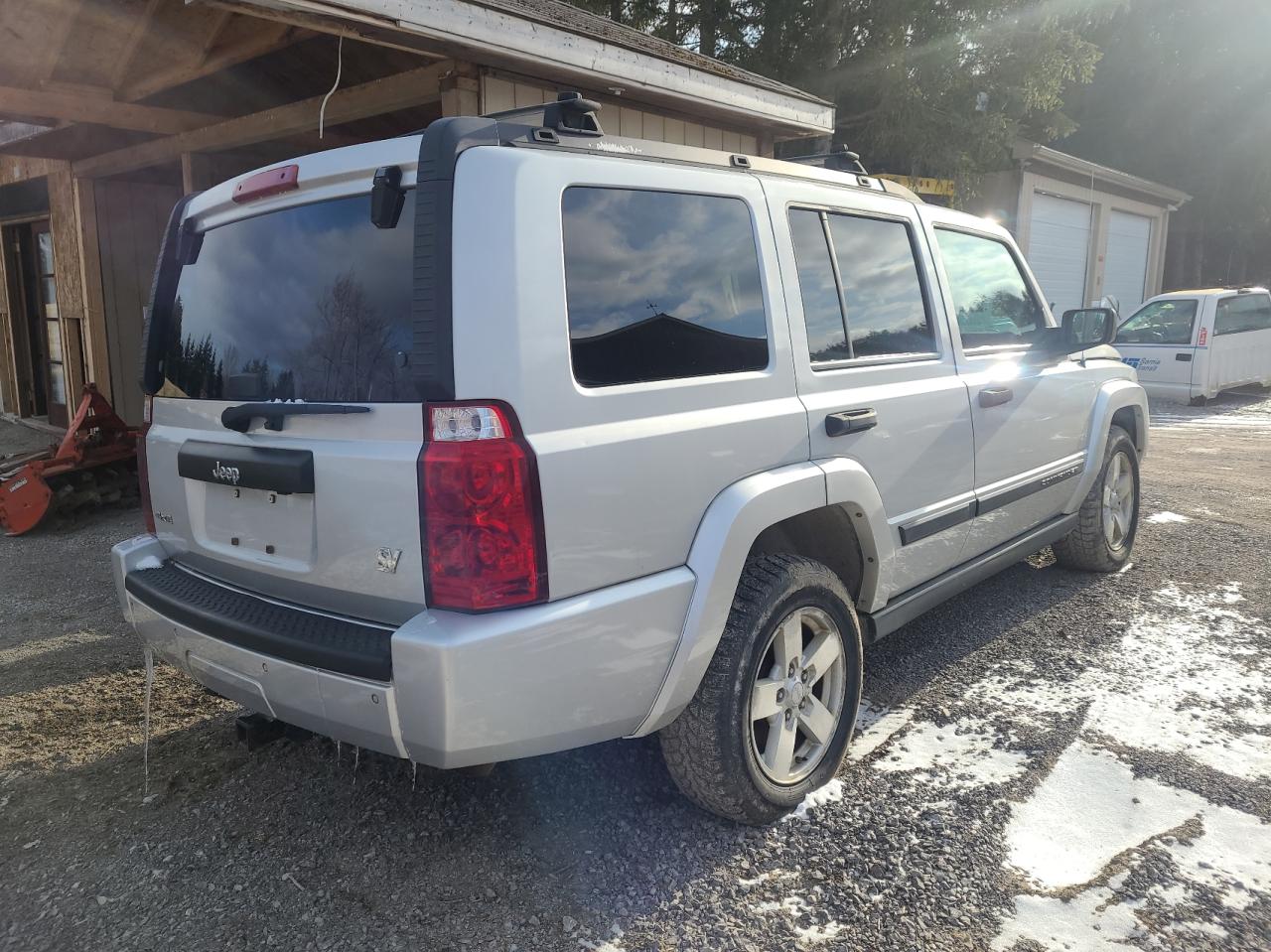 Photo 4 from auction – 2006 JEEP COMMANDER with VIN 1J8HG48N36C343567