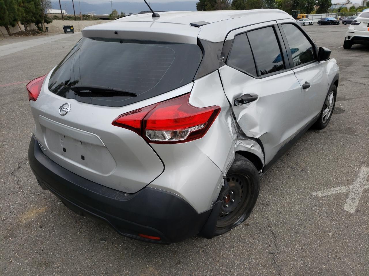 Photo 4 from auction – 2019 NISSAN KICKS S with VIN 3N1CP5CU3KL514437