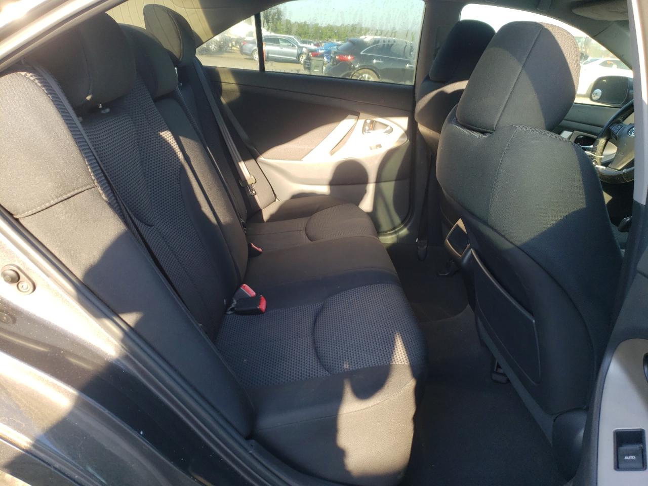 Photo 6 from auction – 2011 TOYOTA CAMRY BASE with VIN 4T1BF3EK4BU601082