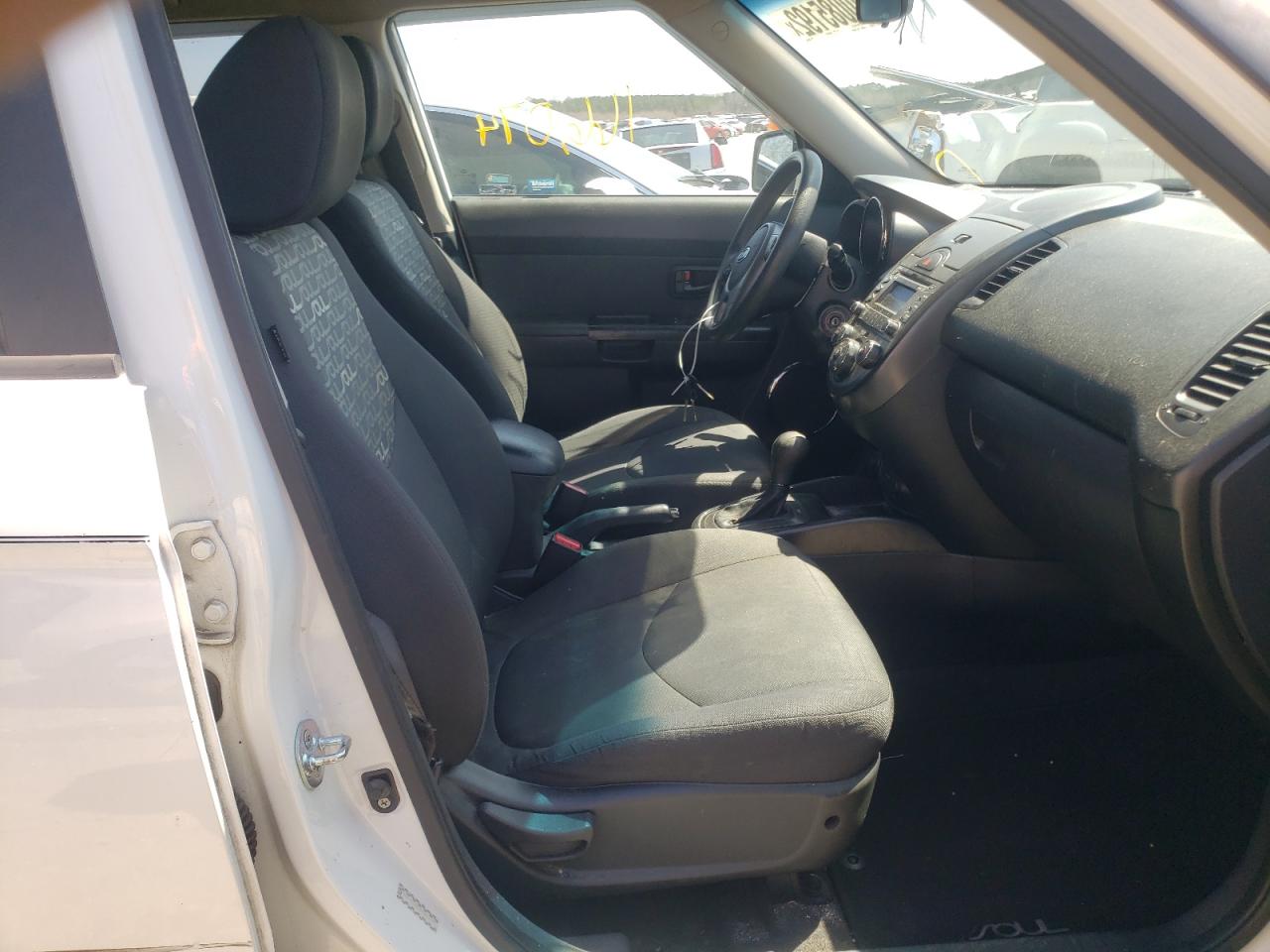 Photo 5 from auction – 2011 KIA SOUL with VIN KNDJT2A26B7301678