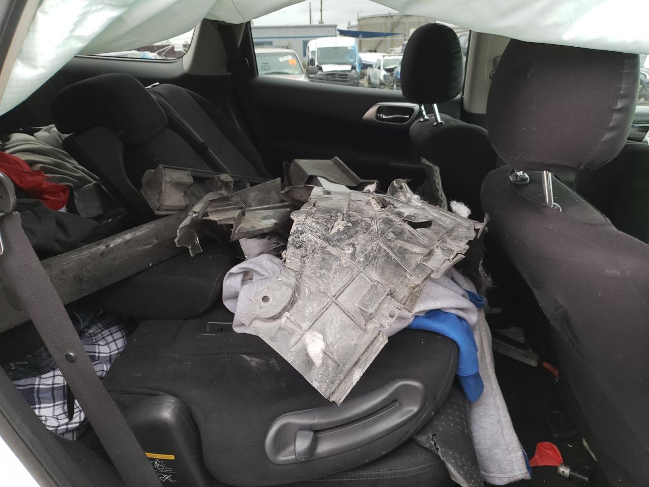 Фото 6 с аукциона – 2015 NISSAN PATHFINDER с VIN 5N1AR2MN6FC676239