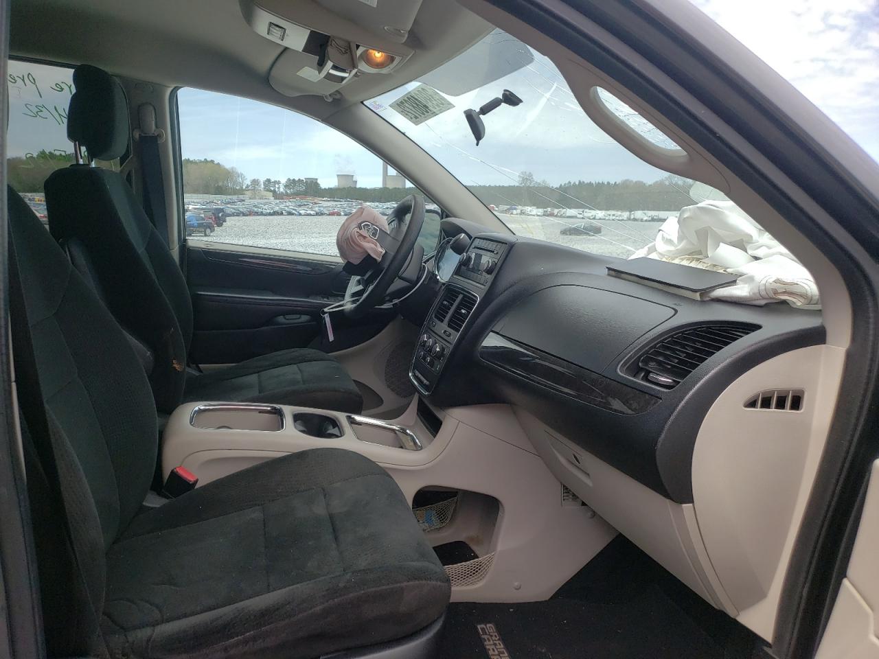 Photo 5 from auction – 2012 DODGE GRAND CARA with VIN 2C4RDGCG5CR121601