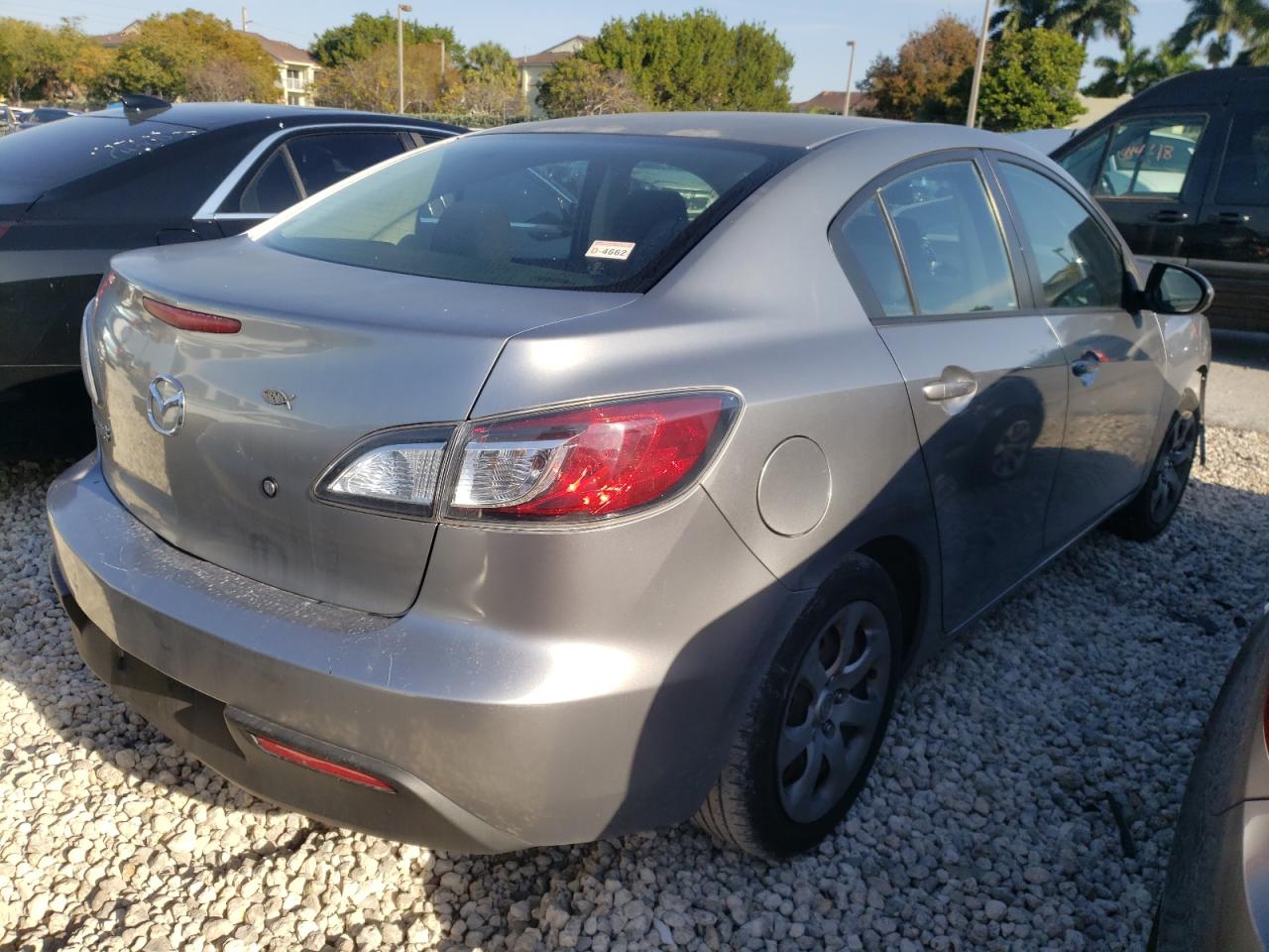 Photo 4 from auction – 2010 MAZDA 3 I with VIN JM1BL1SF2A1251878