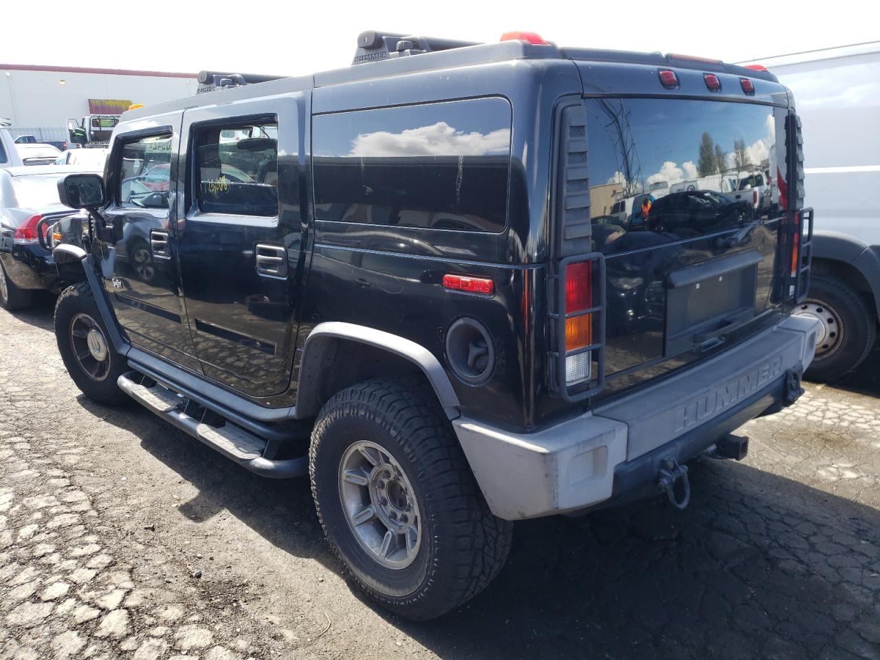 Photo 3 from auction – 2004 HUMMER H2 with VIN 5GRGN23U54H100658