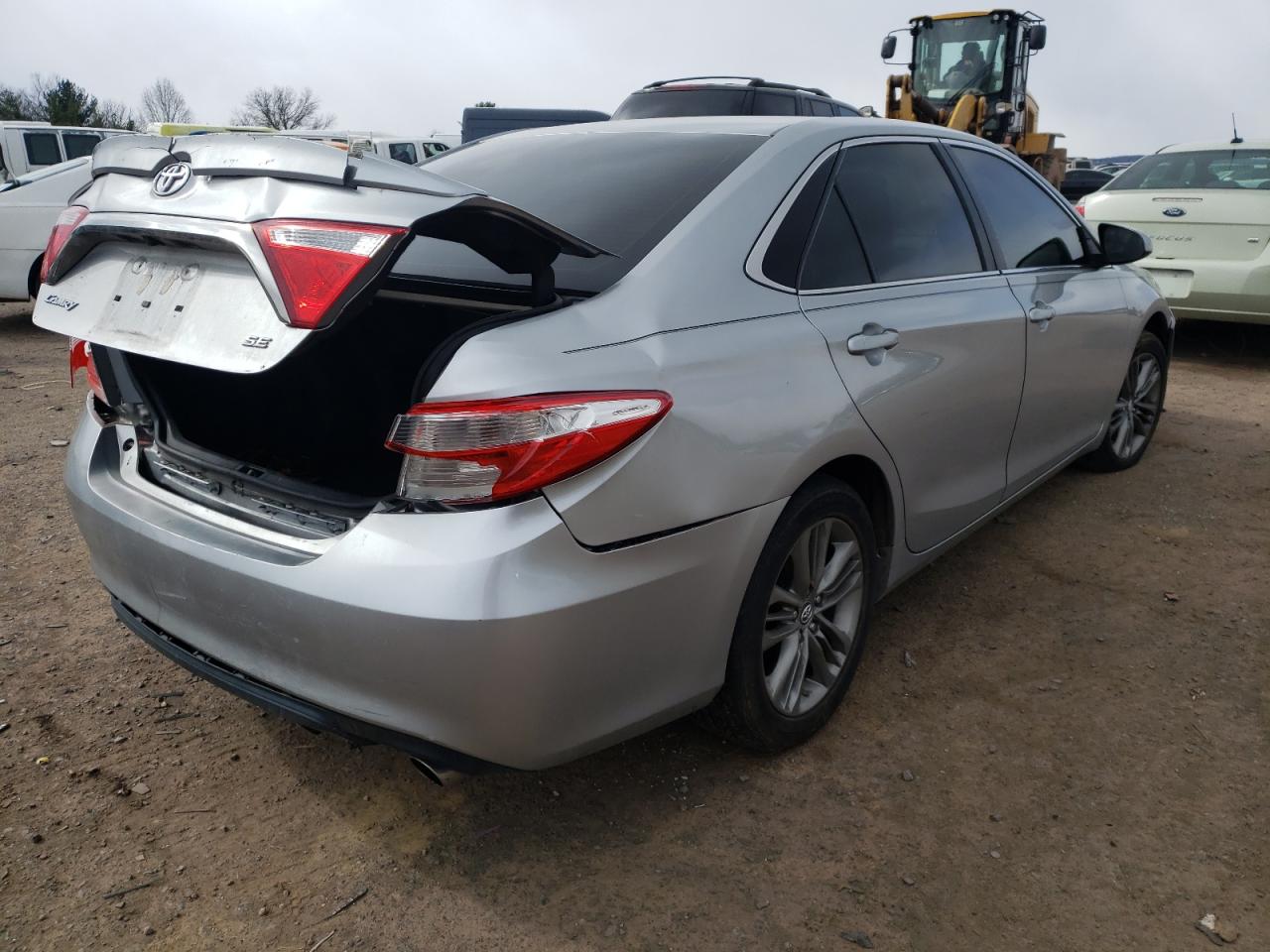 Photo 4 from auction – 2017 TOYOTA CAMRY LE with VIN 4T1BF1FK4HU672794
