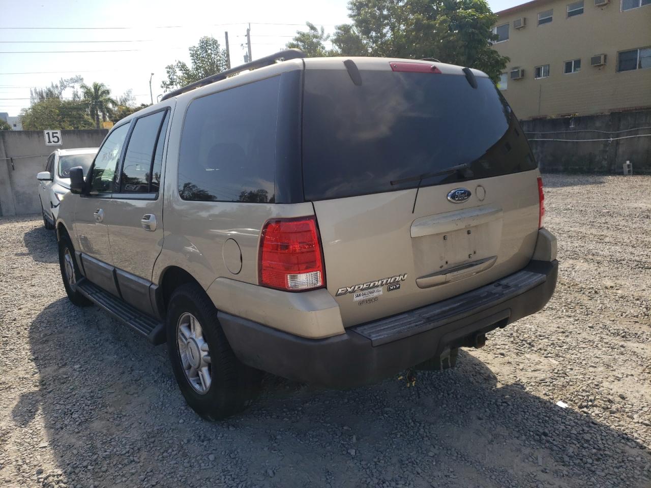Photo 3 from auction – 2006 FORD EXPEDITION with VIN 1FMPU16596LA15465