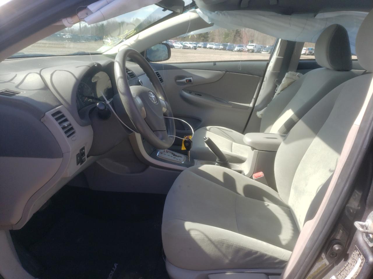 Photo 5 from auction – 2010 TOYOTA COROLLA with VIN 2T1BU4EE5AC284290