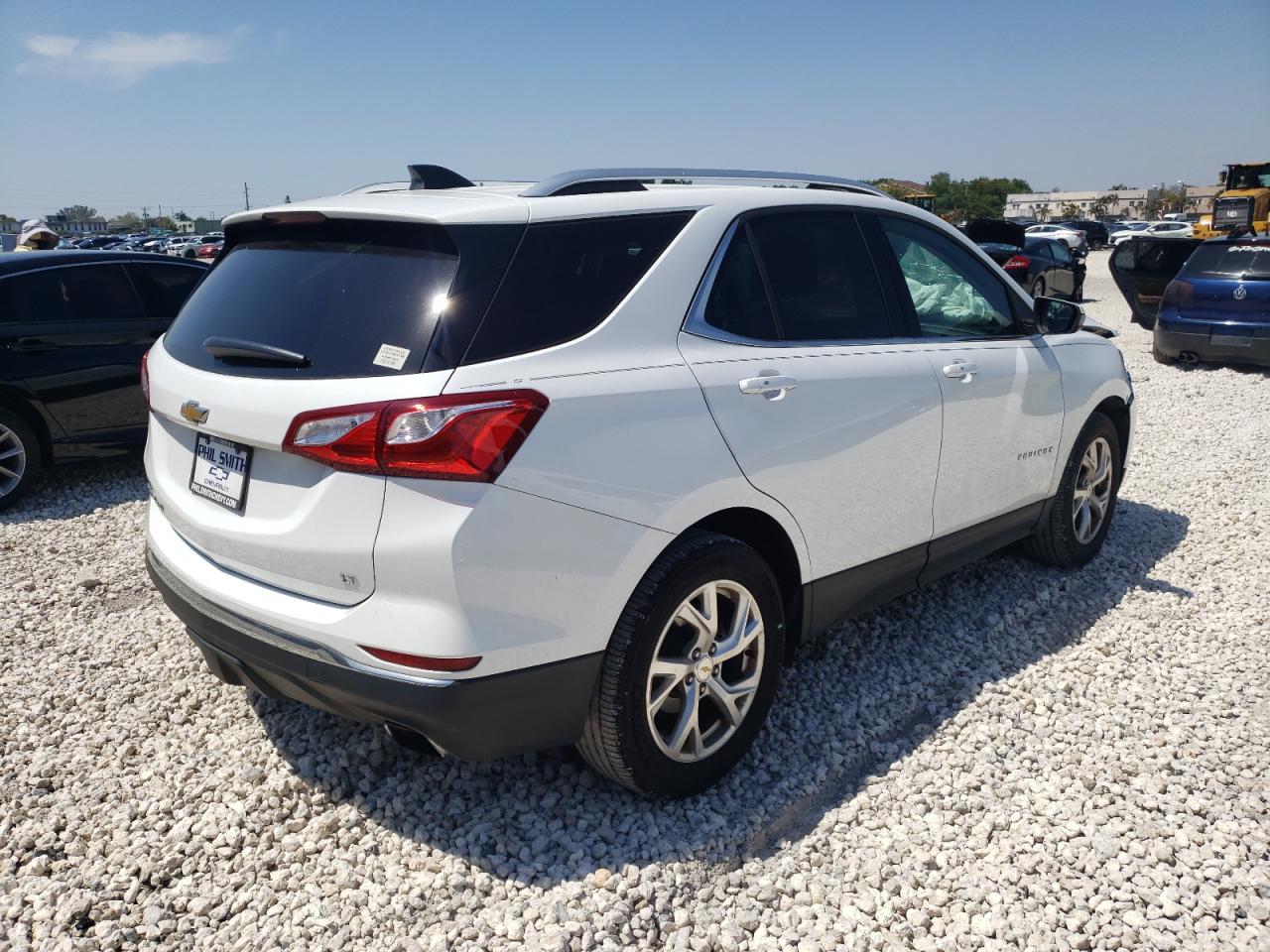 Photo 4 from auction – 2019 CHEVROLET EQUINOX LT with VIN 2GNAXLEX0K6180637