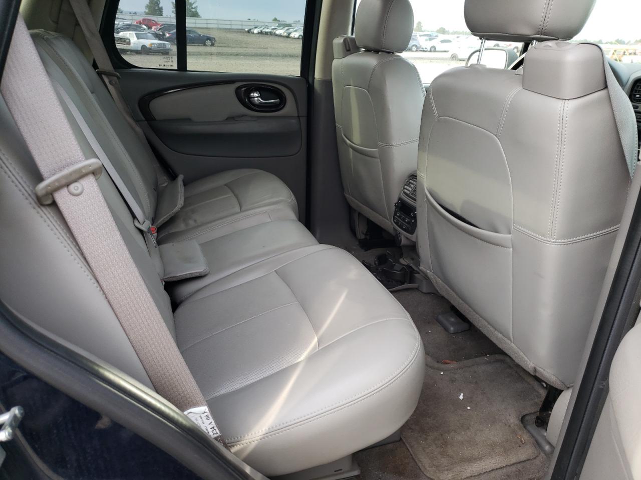 Photo 6 from auction – 2007 BUICK RAINIER CX with VIN 5GADT13S872139398