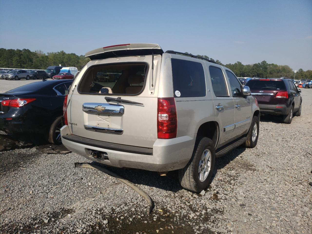 Photo 4 from auction – 2007 CHEVROLET TAHOE C150 with VIN 1GNFC13J87R219829
