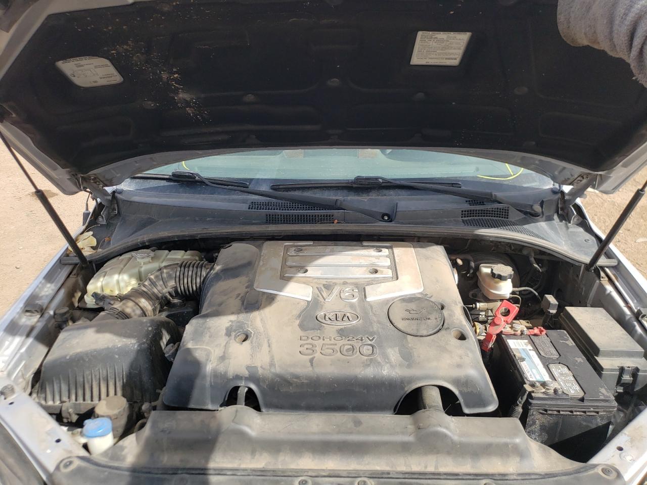 Photo 7 from auction – 2005 KIA SORENTO EX with VIN KNDJC733155442600