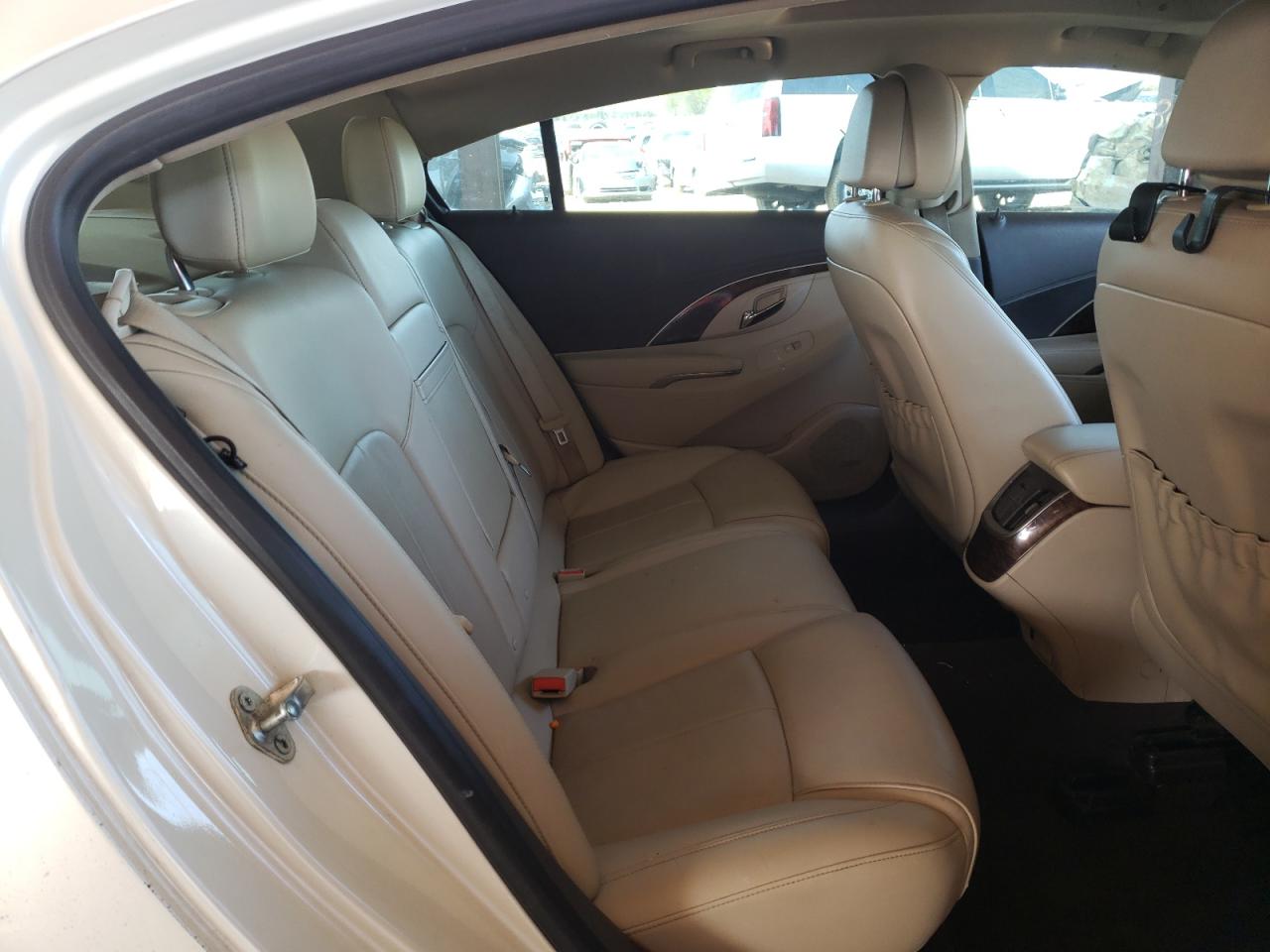 Photo 6 from auction – 2014 BUICK LACROSSE with VIN 1G4GB5G33EF210341