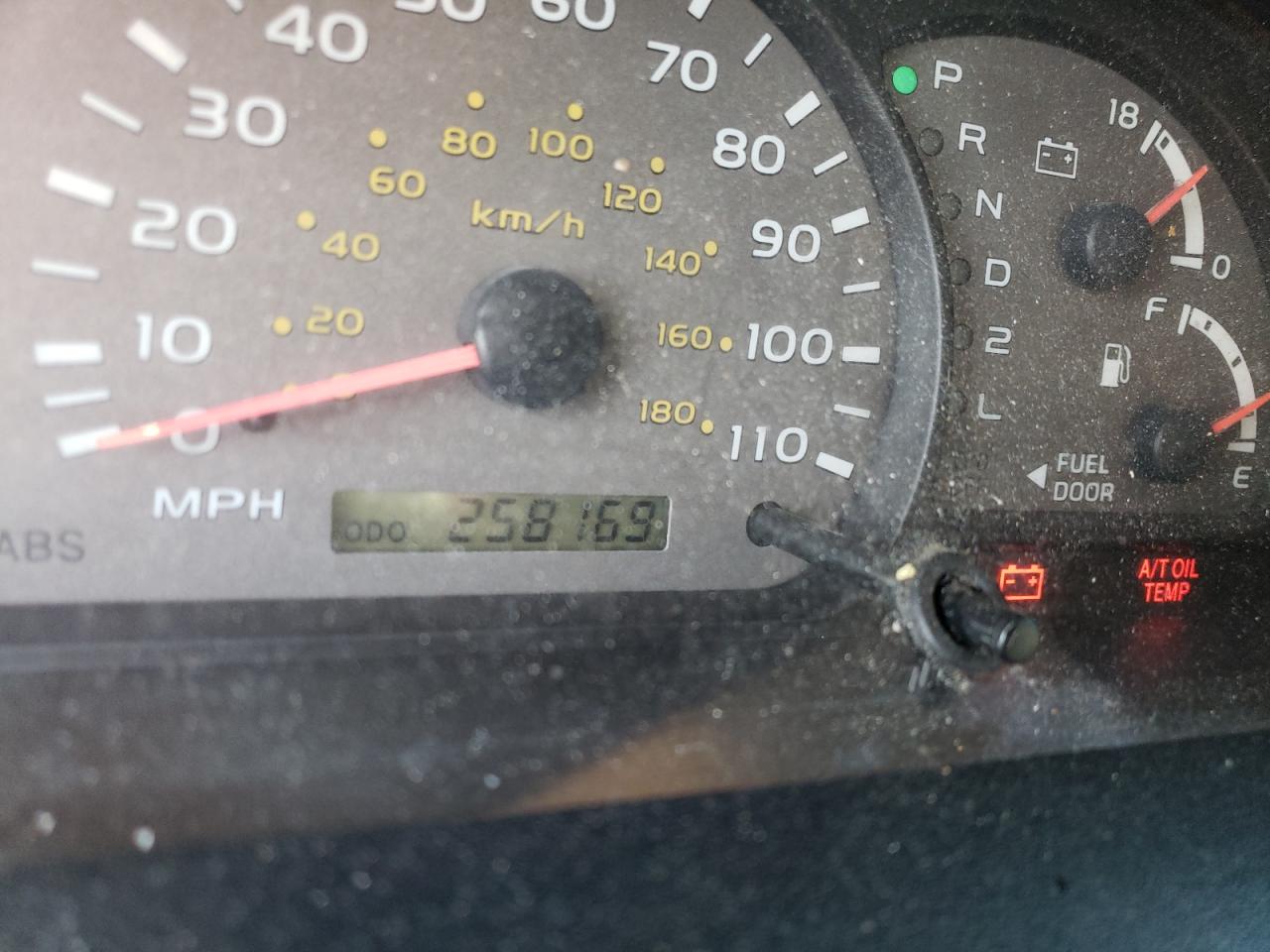 Photo 8 from auction – 2004 TOYOTA SEQUOIA sr with VIN 5TDBT44A14S216307