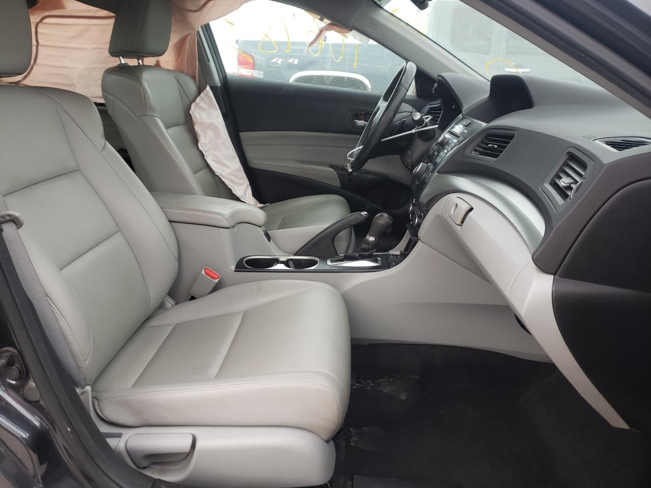 Photo 5 from auction – 2016 ACURA ILX BASE W with VIN 19UDE2F39GA010354