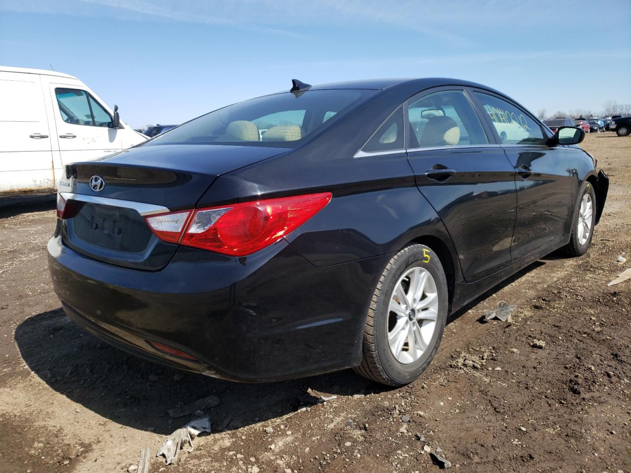Photo 4 from auction – 2012 HYUNDAI SONATA GLS with VIN 5NPEB4AC0CH400888