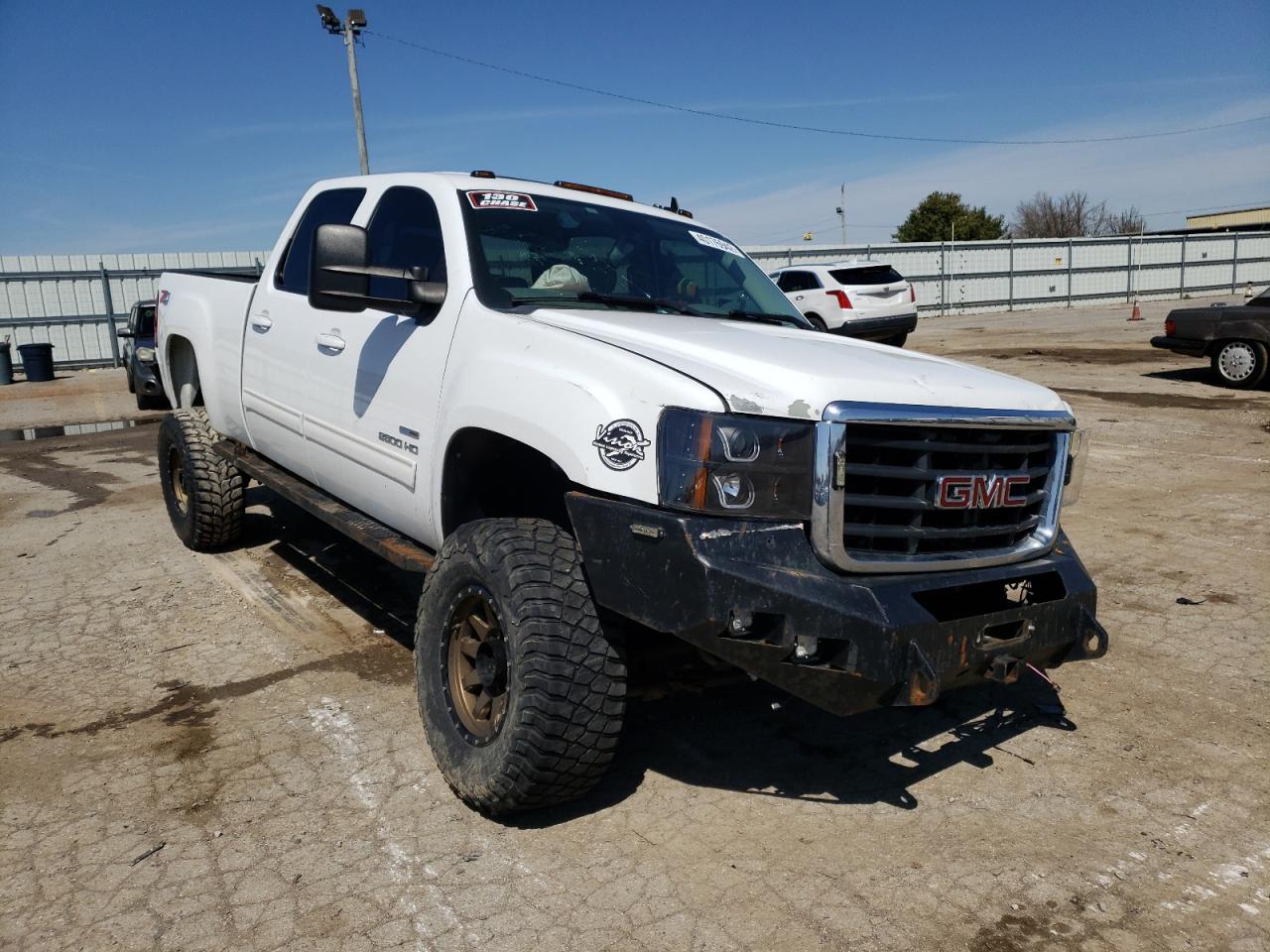 GMC SIERRA K25 2010 with VIN 1GT4K1B60AF127557 - Photo from auction