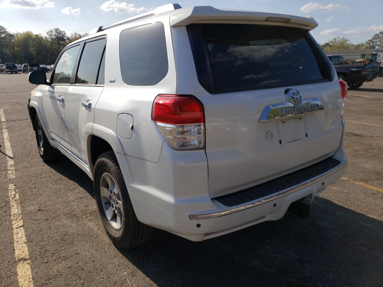 Photo 3 from auction – 2010 TOYOTA 4RUNNER SR with VIN JTEZU5JR4A5007748