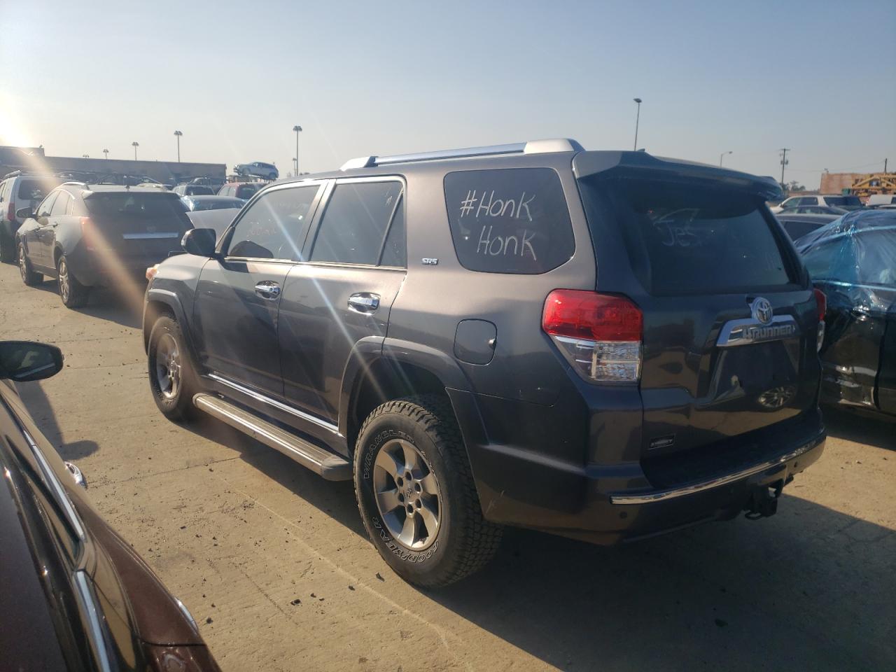 Photo 3 from auction – 2010 TOYOTA 4RUNNER SR with VIN JTEZU5JR6A5007900