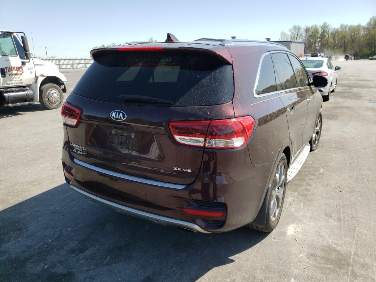 Photo 4 from auction – 2016 KIA SORENTO SX with VIN 5XYPK4A57GG075759