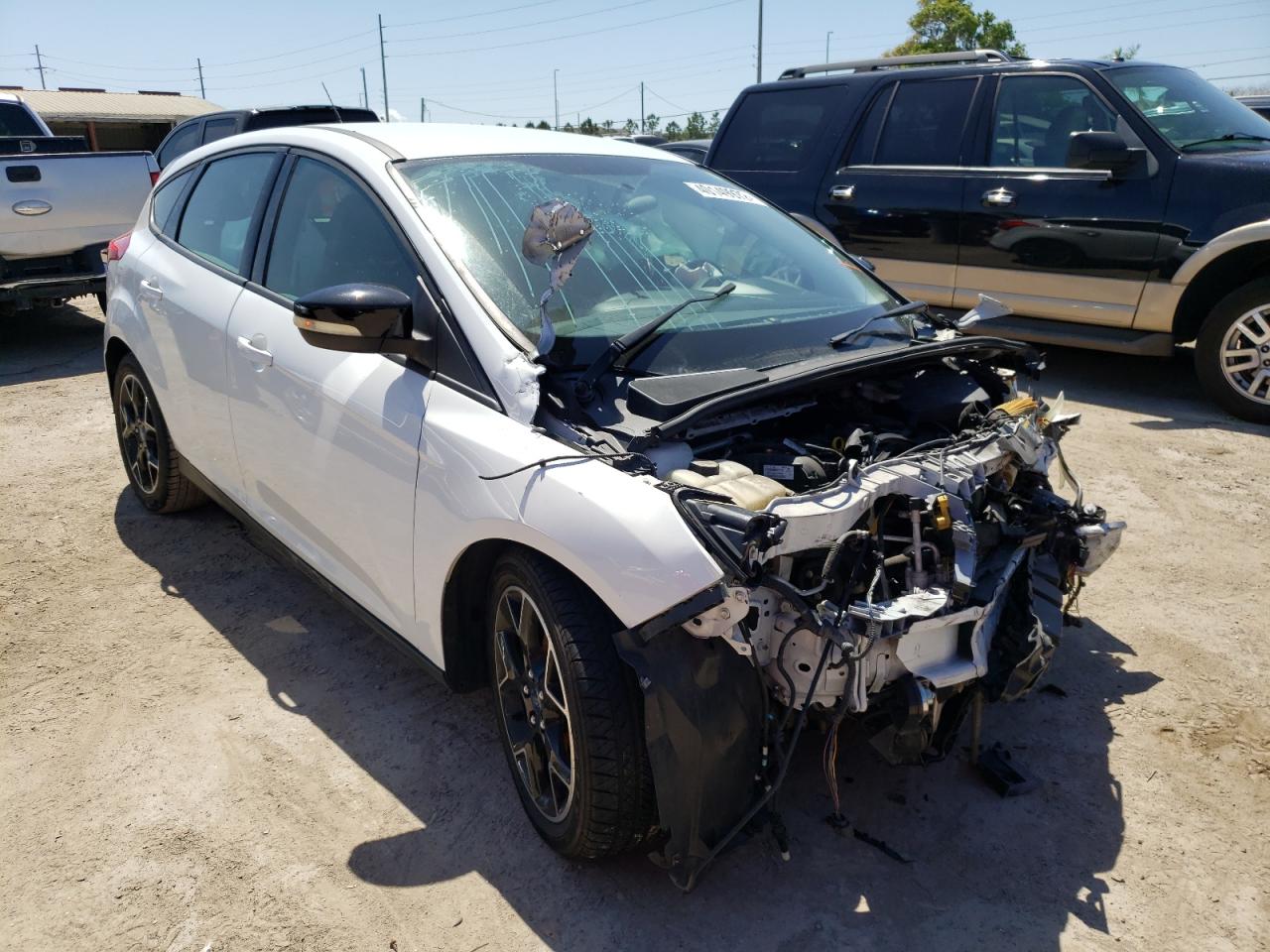 FORD FOCUS SE 2013 with VIN 1FADP3K25DL282790 - Photo from auction