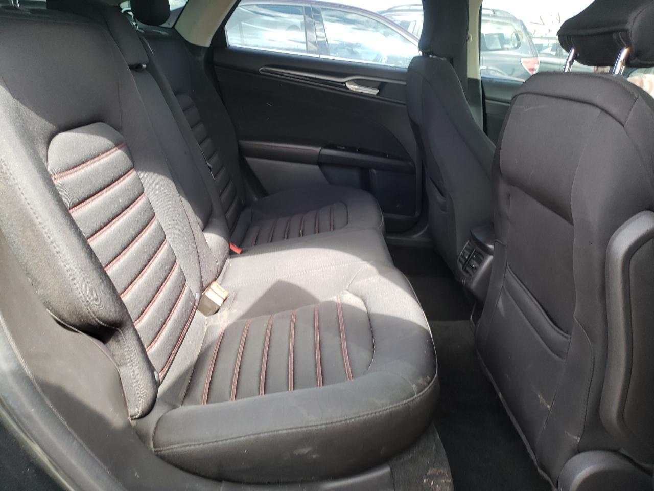 Photo 6 from auction – 2016 FORD FUSION SE with VIN 3FA6P0HD0GR184448