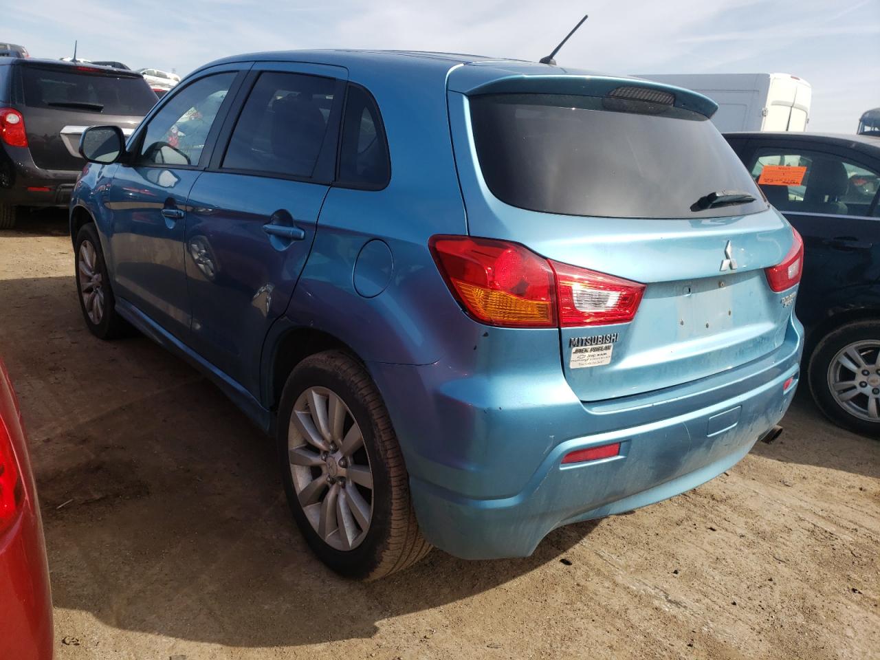 Photo 3 from auction – 2011 MITSUBISHI OUTLANDER with VIN JA4AR4AU9BZ012661