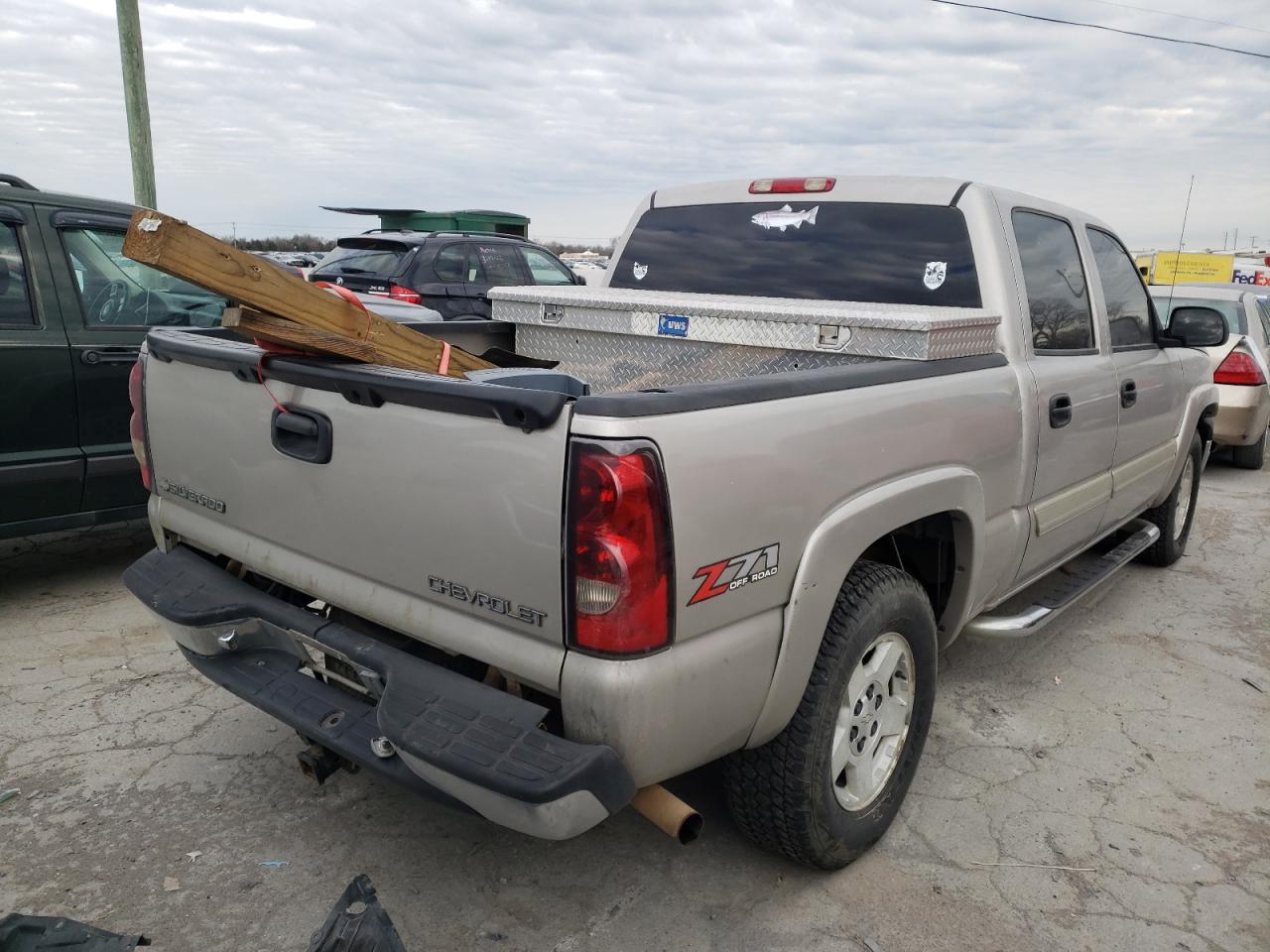 Photo 4 from auction – 2005 CHEVROLET SILVERADO with VIN 2GCEK13T151178362