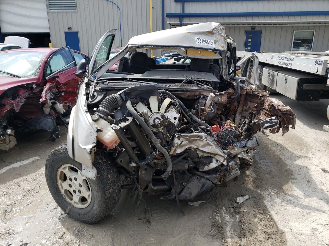 Photo 9 from auction – 2004 CHEVROLET SILVERADO with VIN 1GCEK19TX4E325444