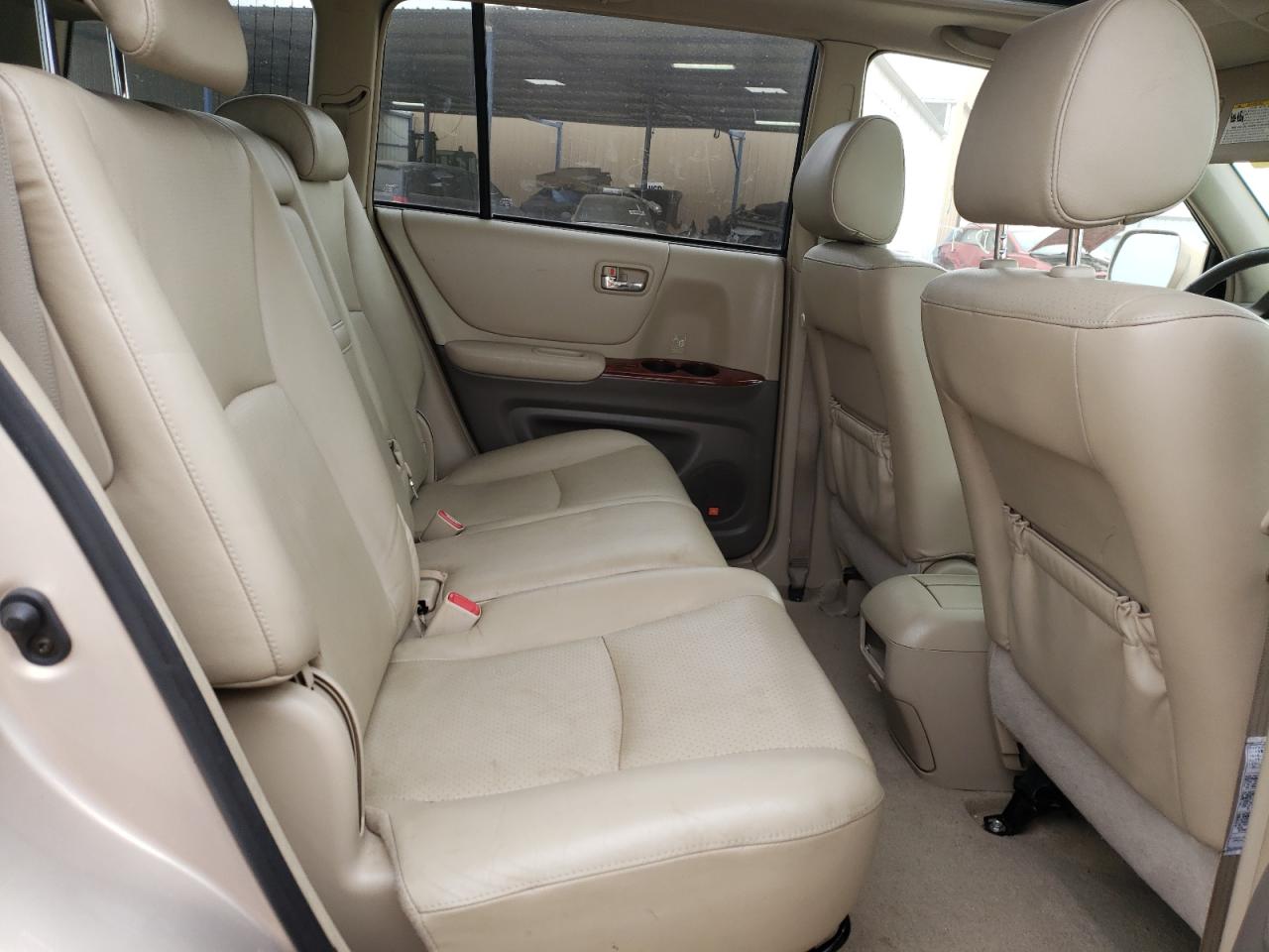 Photo 6 from auction – 2004 TOYOTA HIGHLANDER with VIN JTEEP21A640059690