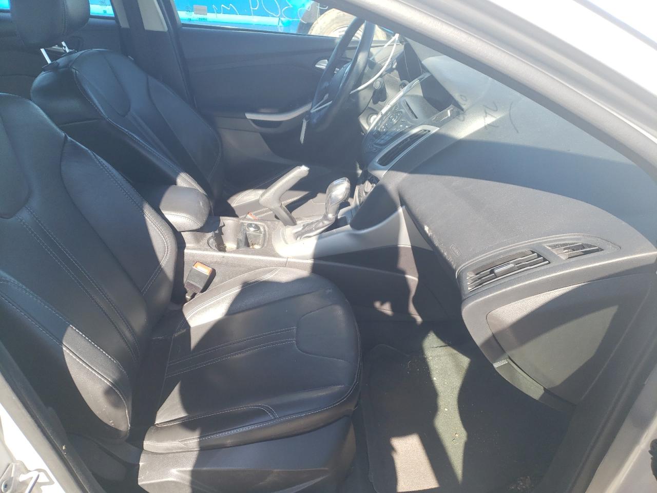 Photo 5 from auction – 2014 FORD FOCUS SE with VIN 1FADP3F26EL221993