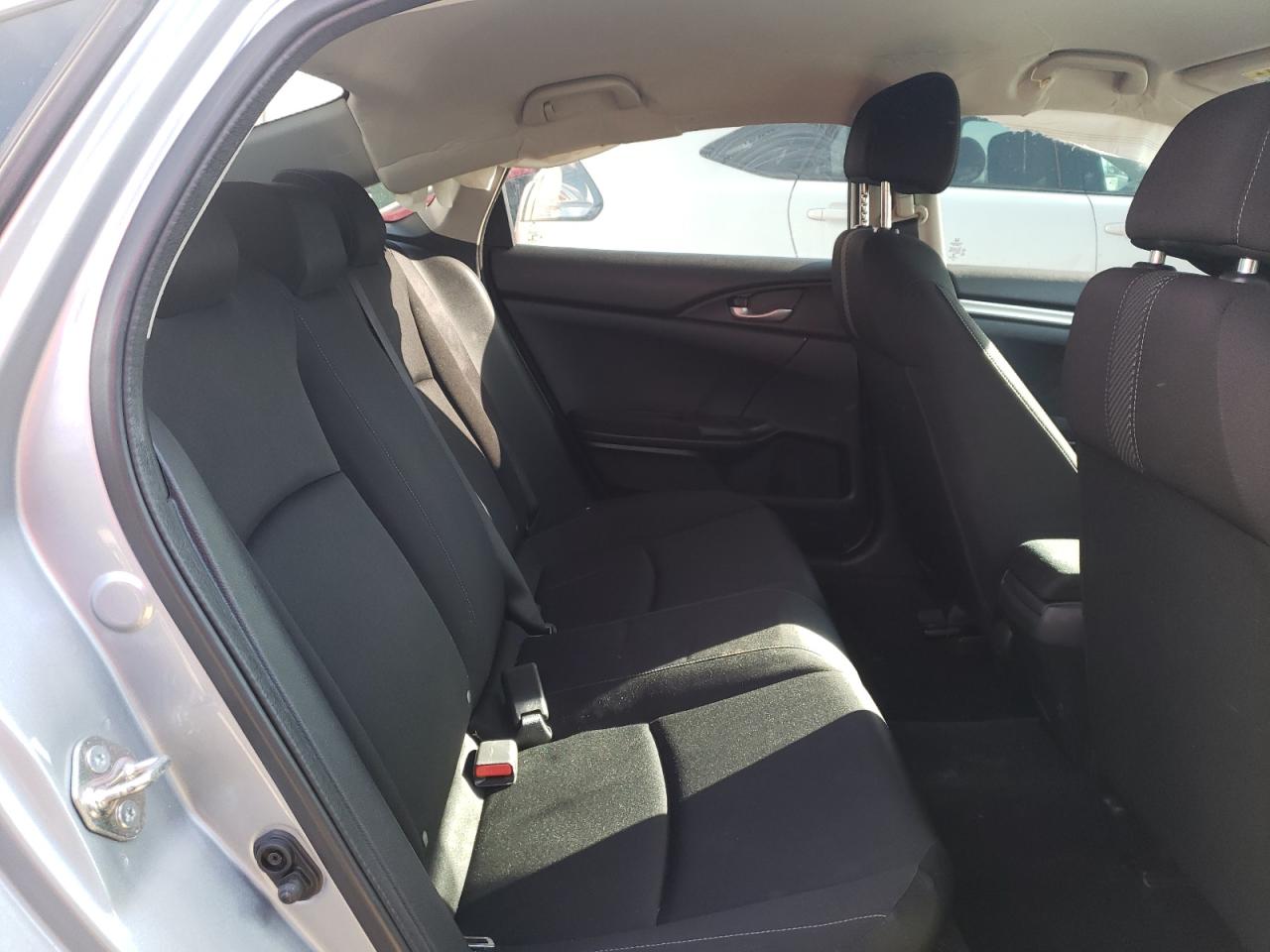 Photo 6 from auction – 2016 HONDA CIVIC LX with VIN 2HGFC2F52GH557810