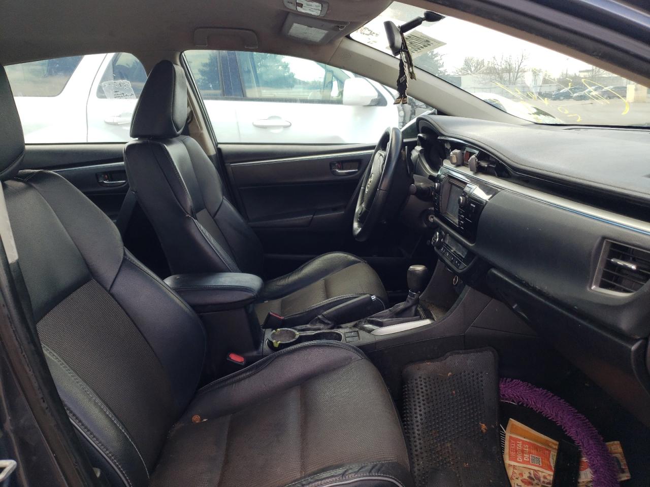 Photo 5 from auction – 2015 TOYOTA COROLLA L with VIN 5YFBURHE5FP264380