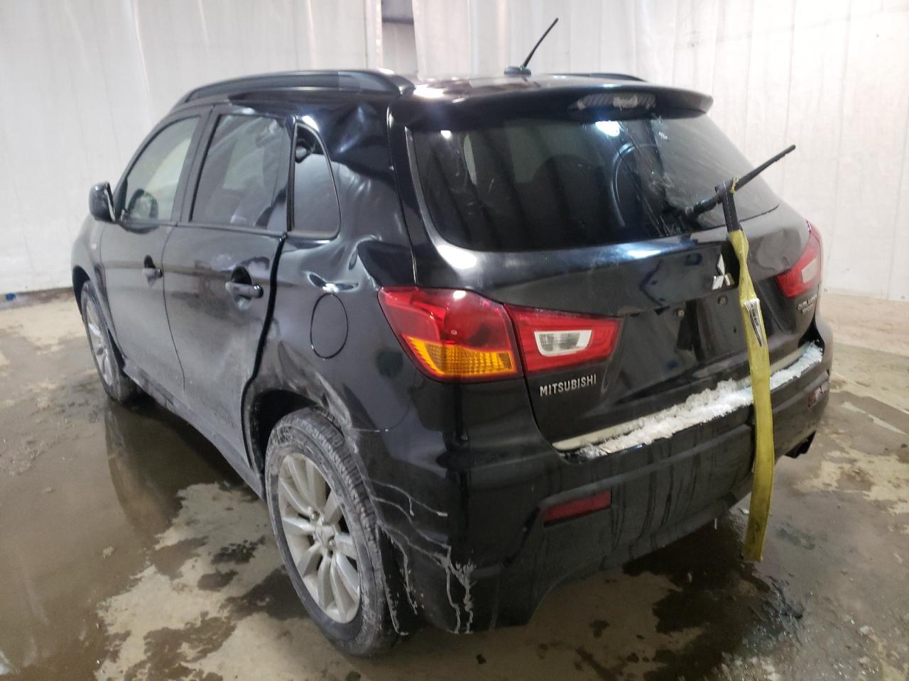 Photo 3 from auction – 2011 MITSUBISHI OUTLANDER with VIN JA4AR4AU2BZ001209