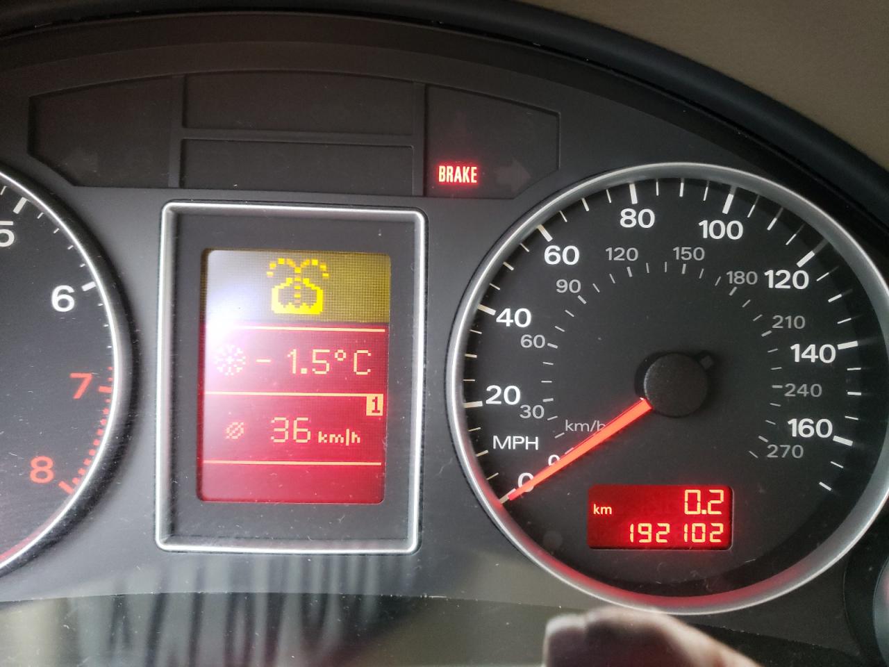Photo 8 from auction – 2007 AUDI A4 2.0T QU with VIN WAUDF78E27A079570