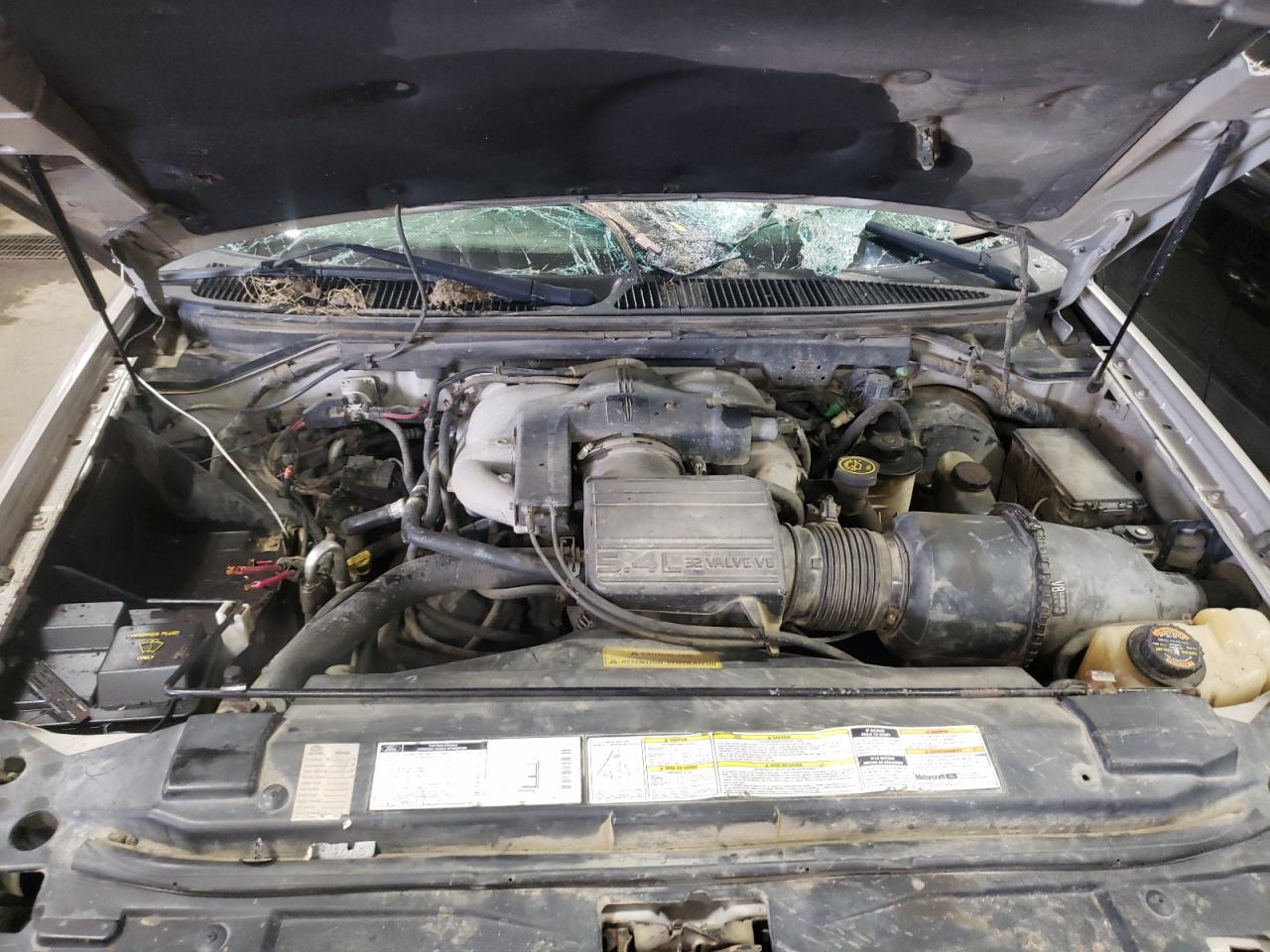 Photo 7 from auction – 2000 LINCOLN NAVIGATOR with VIN 5LMFU28A6YLJ35994