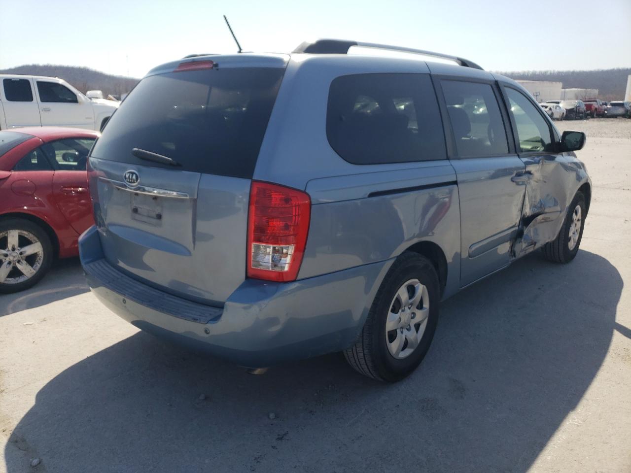 Photo 4 from auction – 2010 KIA SEDONA LX with VIN KNDMG4C32A6337374