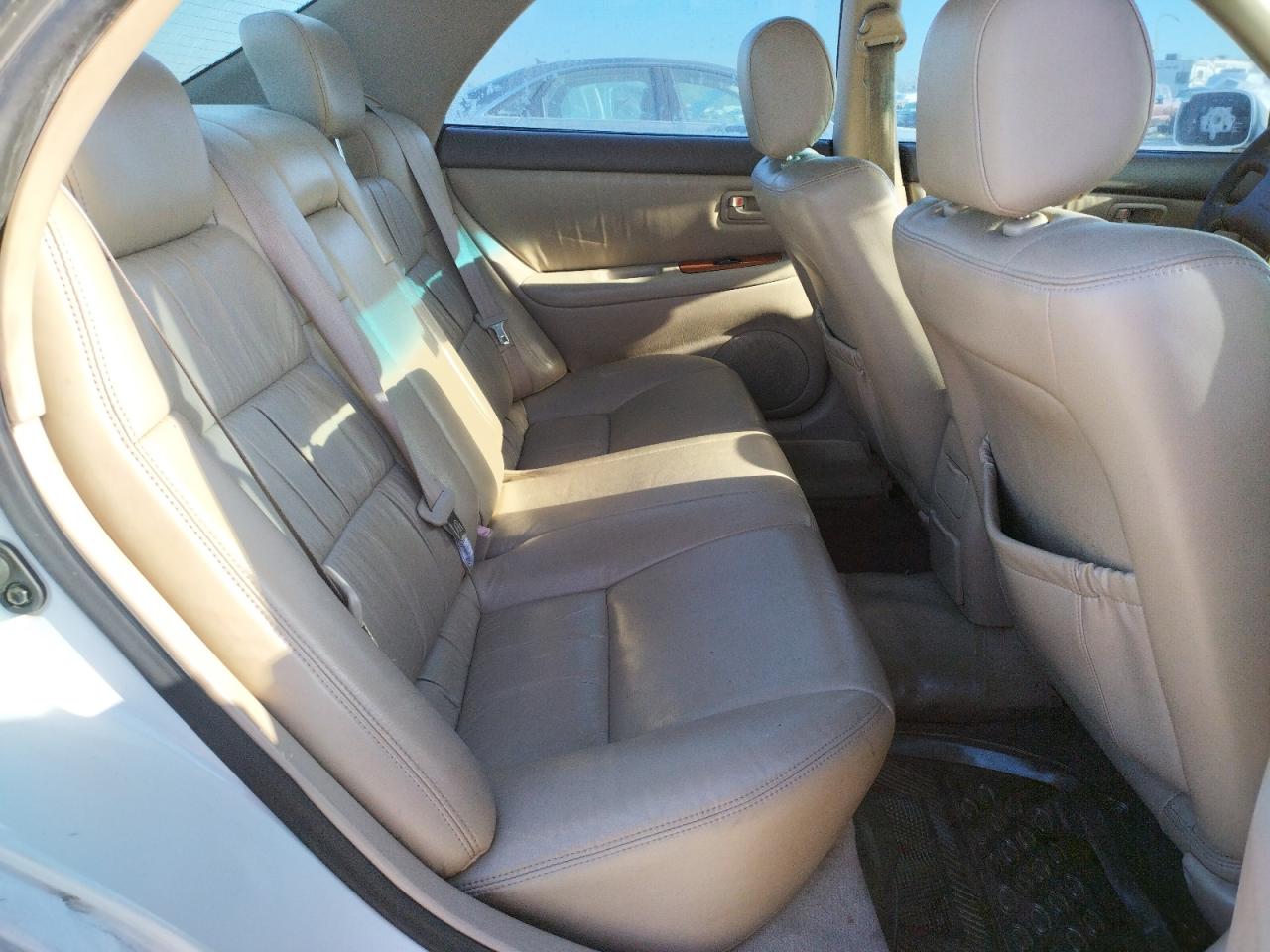 Photo 6 from auction – 2000 LEXUS ES 300 with VIN JT8BF28G7Y5091589