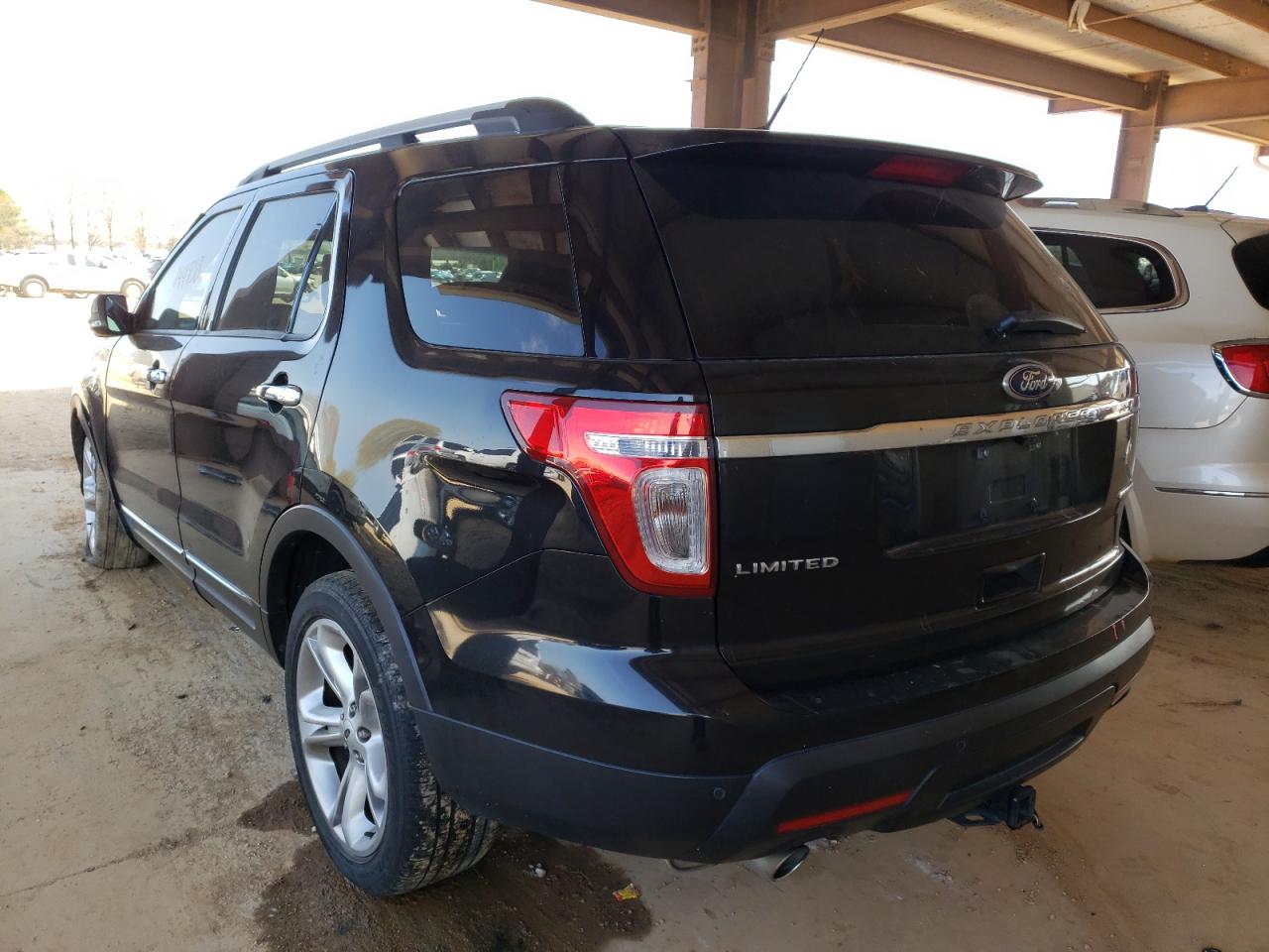 Photo 3 from auction – 2015 FORD EXPLORER L with VIN 1FM5K7F89FGC13823