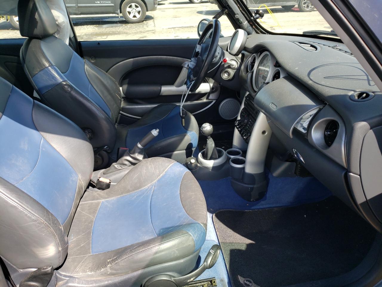Photo 5 from auction – 2003 MINI COOPER S with VIN WMWRE33483TD62217