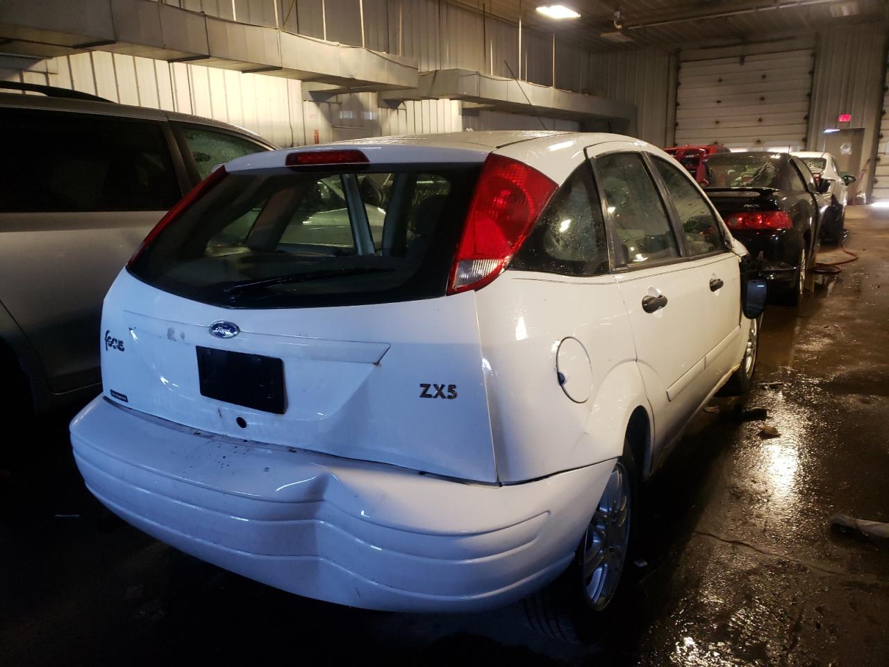 Photo 4 from auction – 2003 FORD FOCUS ZX5 with VIN 3FAFP37353R192033