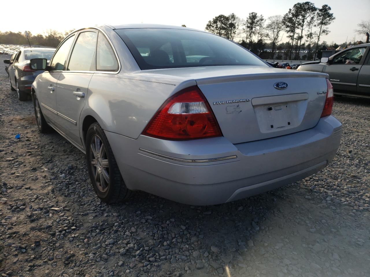 Photo 3 from auction – 2005 FORD FIVE HUNDR with VIN 1FAFP25195G184037