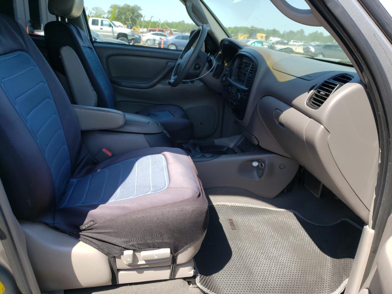 Photo 5 from auction – 2003 TOYOTA SEQUOIA SR with VIN 5TDZT34A93S199375